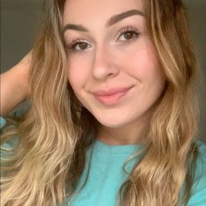 Meet your Posher, Anissa